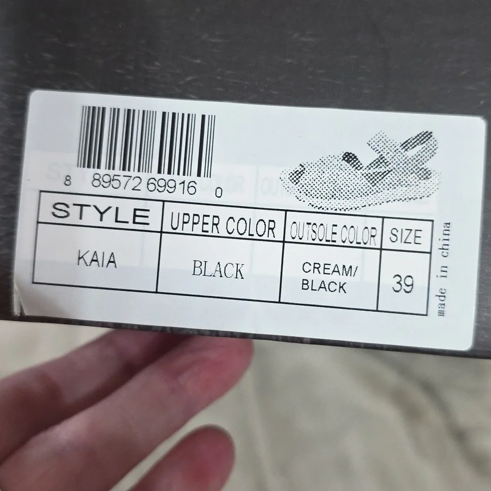NEW Bernie Mev Kaia Sandals Black/Cream Womens‎ Strappy Stretch Memory Foam 39/8